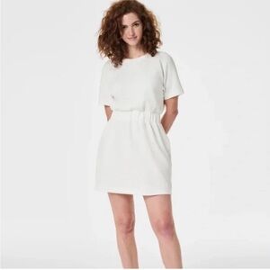 SPANX AirEssentials Cinched T-shirt Dress - L